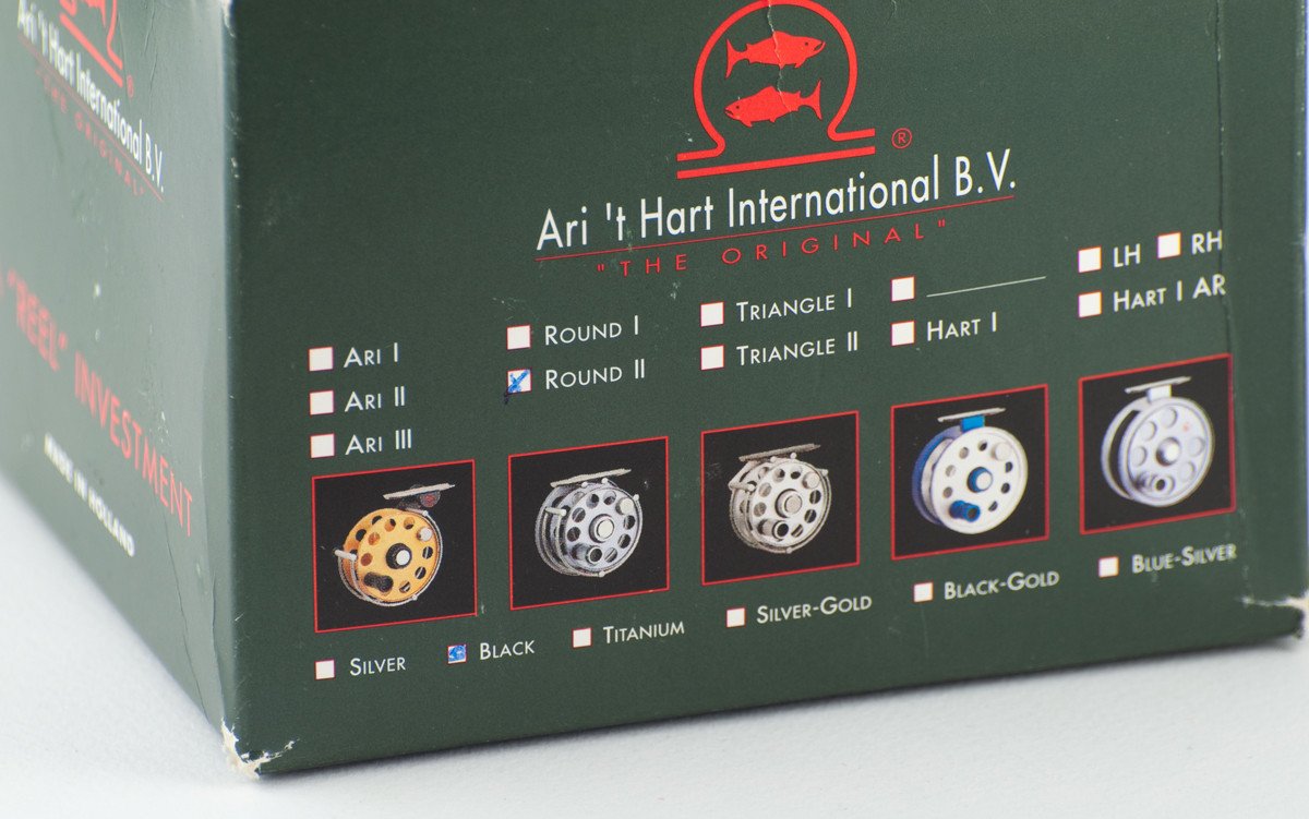 Ari 't Hart Round II titanium color fly reel - mint - Spinoza Rod Company