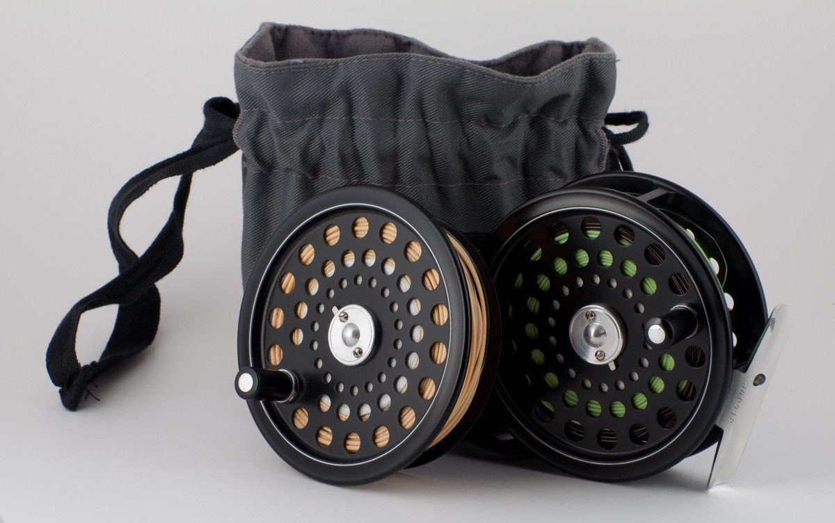 Hardy Ultralite Disc Fly Reel #6 + Hardy Floating Line in Cloth Pouch –  Mint